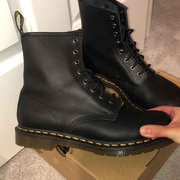 Women’s Black Doc Martens Lace-up Boots - Picture 5 of 10